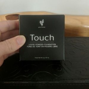 Younique loose powder